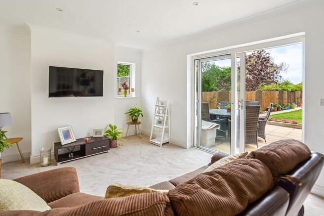 4 bed property, in Mayflower Way, £950,000