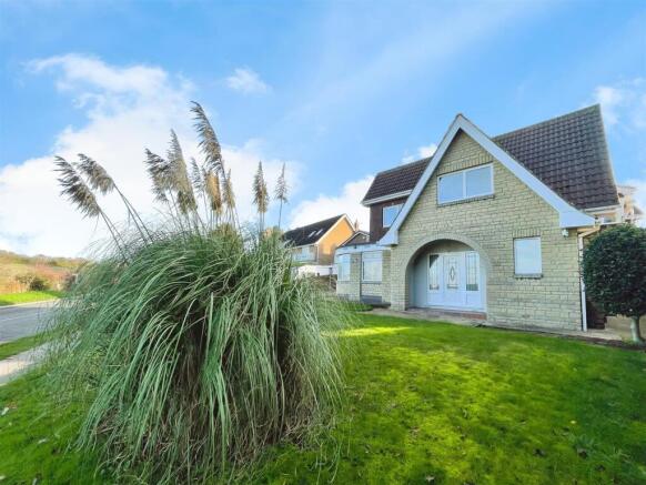 5 bed property, in New Mill Lane, £480,000