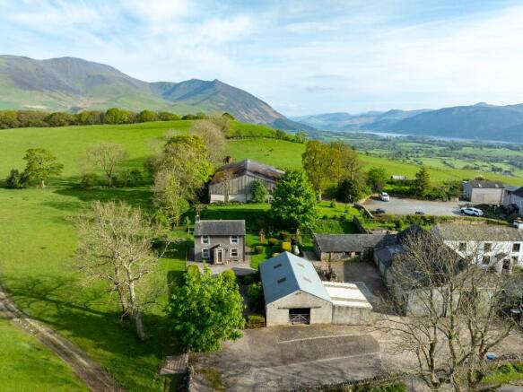 3 bed property, in Robin Hood Farm, £890,000