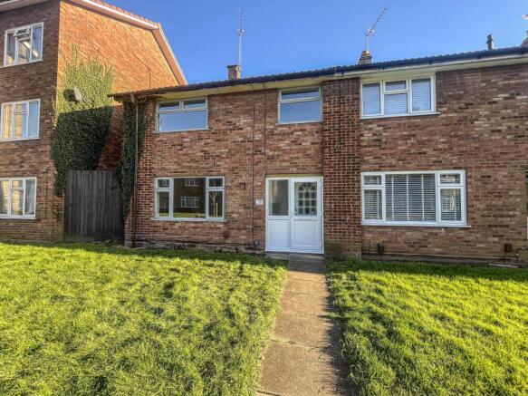 3 bed property, in Defoe Road, £199,000