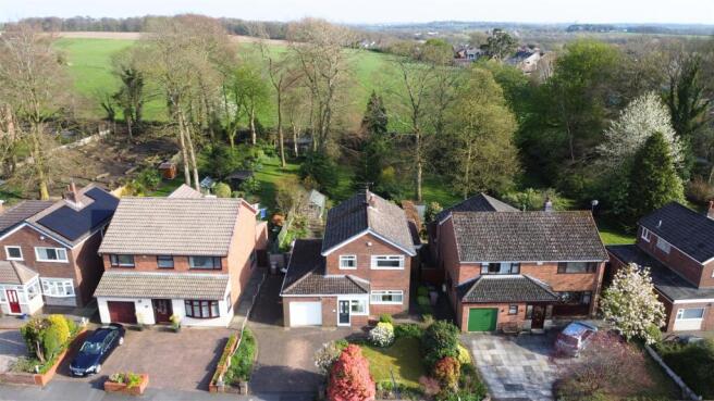 3 bed property, in Heyes Avenue, £495,000