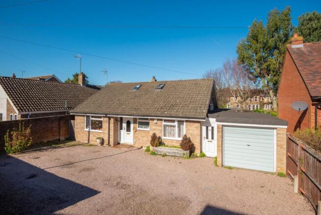 3 bed property, in St. Lawrence Forstal, £450,000