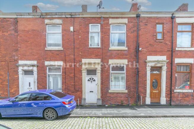 3 bed property, in Norfolk Road, £120,000
