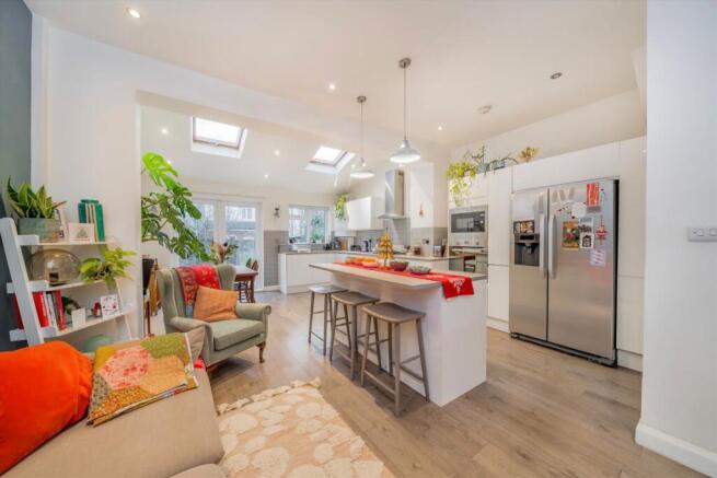 3 bed property, in Deal Road, £750,000
