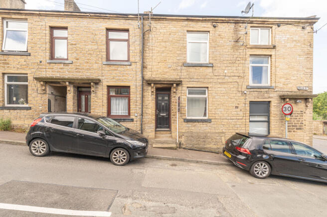 4 bed property, in Dean Street, £122,000
