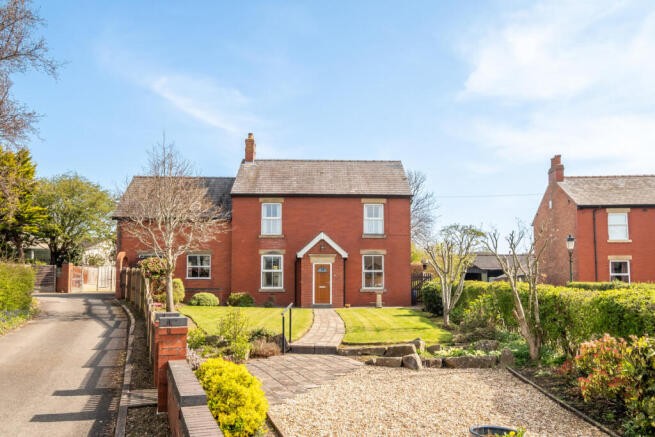 3 bed property, in Bryning Lane, £549,995