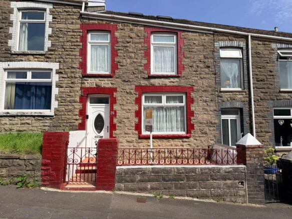 2 bed property, in Cymmer Road, £105,000