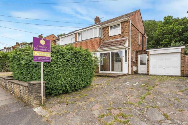 3 bed property, in Hollingworth Road, £500,000