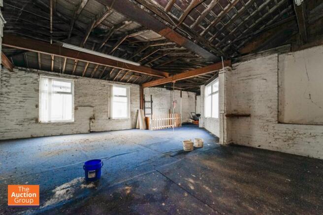 4 bed property, in Warwick Street, £95,000