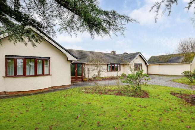 4 bed property, in Barrow Lane, £800,000