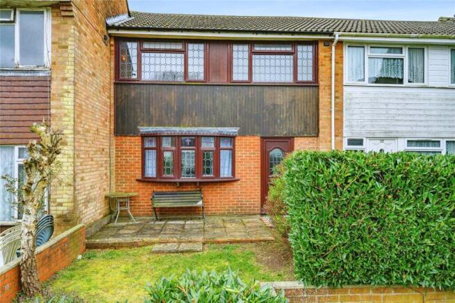 3 bed property, in Russell Close, £325,000