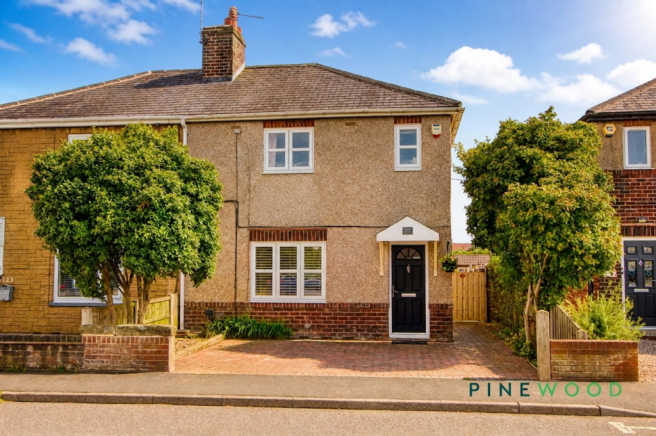 3 bed property, in Boughton Lane, £185,000