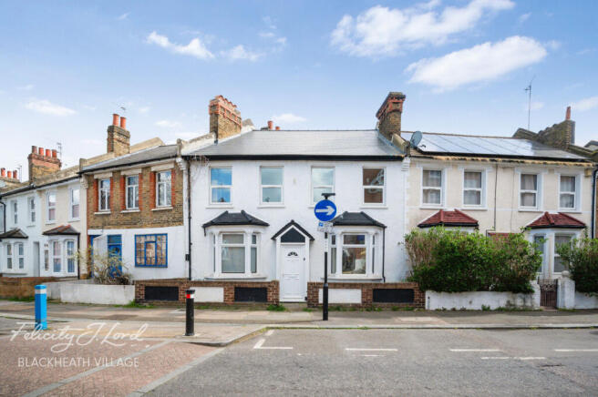 4 bed property, in Leahurst Road, £600,000