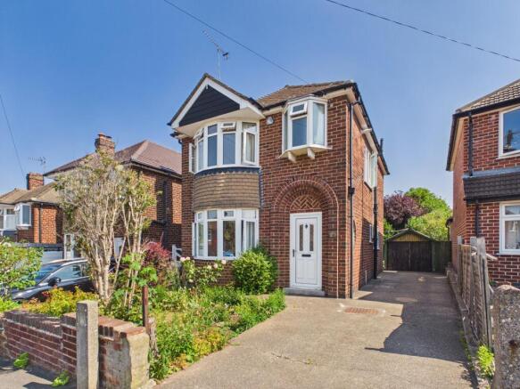 3 bed property, in Chelwood Road, £259,950