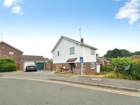 3 bed property, in Prince William Drive, £400,000