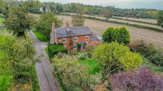 3 bed property, in Babbs Lane, £450,000