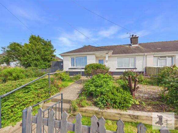 2 bed property, in Anwylfan, £220,000