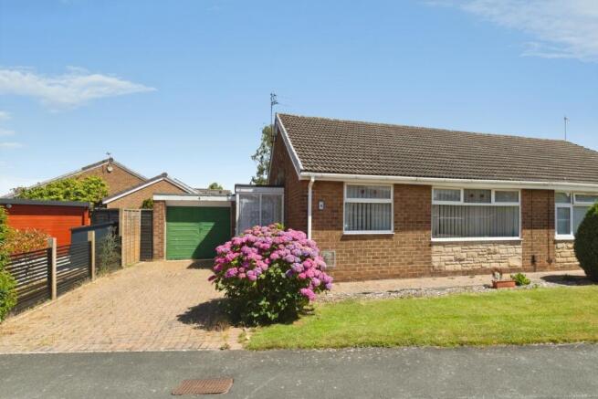 2 bed property, in Uldale Drive, £190,000