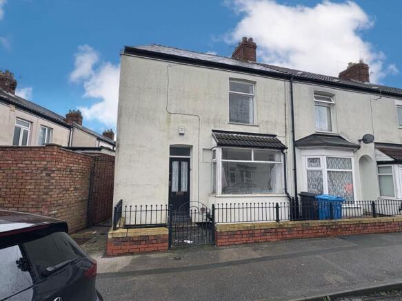 3 bed property, in Carrington Street, £65,000
