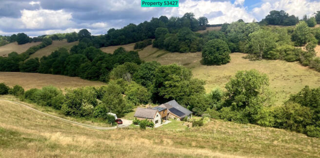 4 bed property, in Llyndu, £900,000