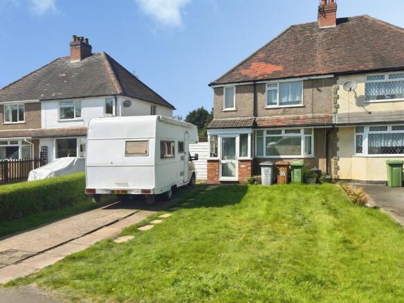 2 bed property, in Fillongley Road, £230,000