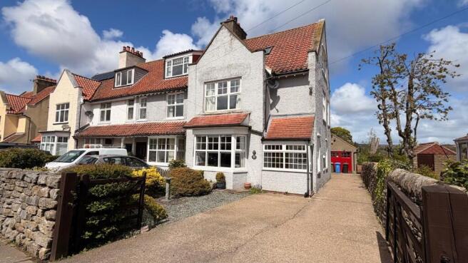 4 bed property, in Strait Lane, £450,000