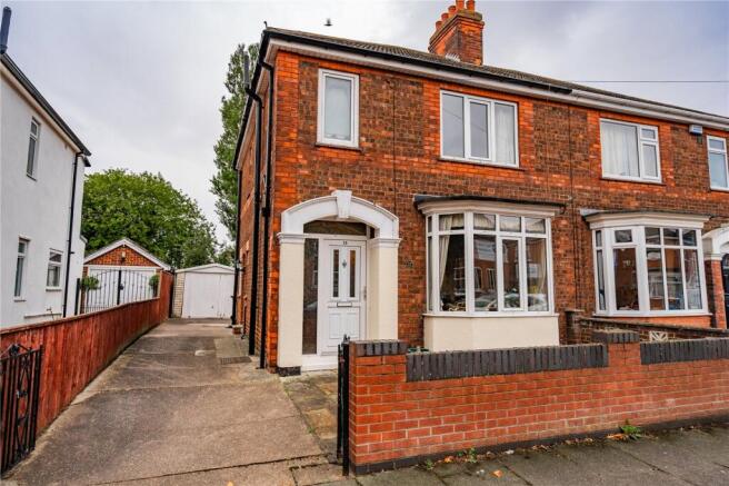 3 bed property, in Reynolds Street, £135,000