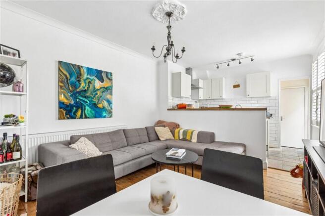 2 bed property, in Renmuir Street, £525,000