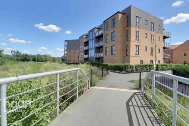 2 bed property, in Thurnham Apartments, £315,000