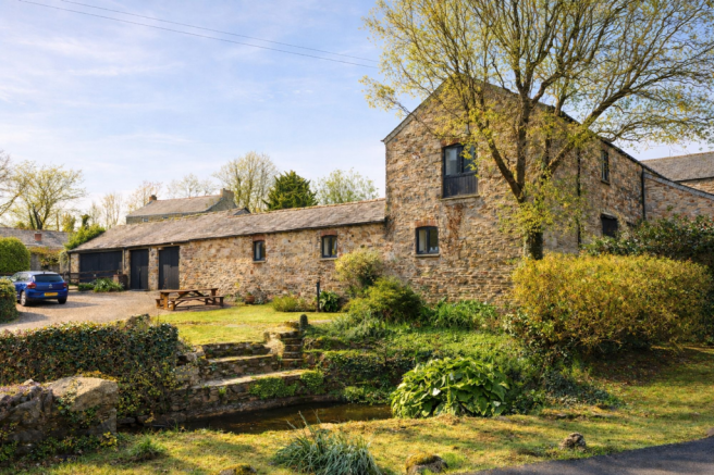4 bed property, in Rialton Barton, £895,000
