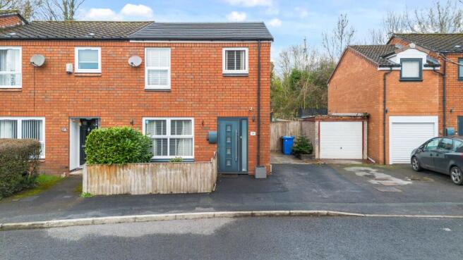 3 bed property, in Nelson Road, £250,000
