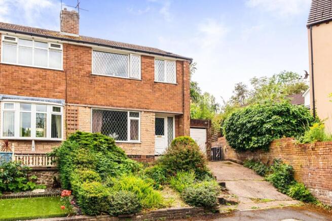 3 bed property, in Staindrop View, £230,000