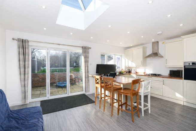 3 bed property, in Golden Riddy, £435,000