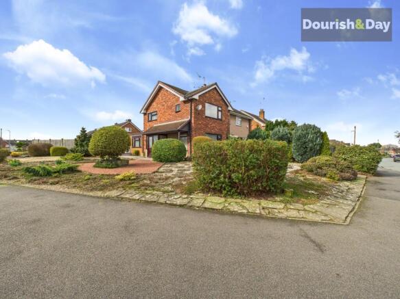 2 bed property, in Filance Lane, £250,000