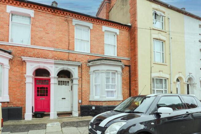 7 bed property, in Colwyn Road, £350,000