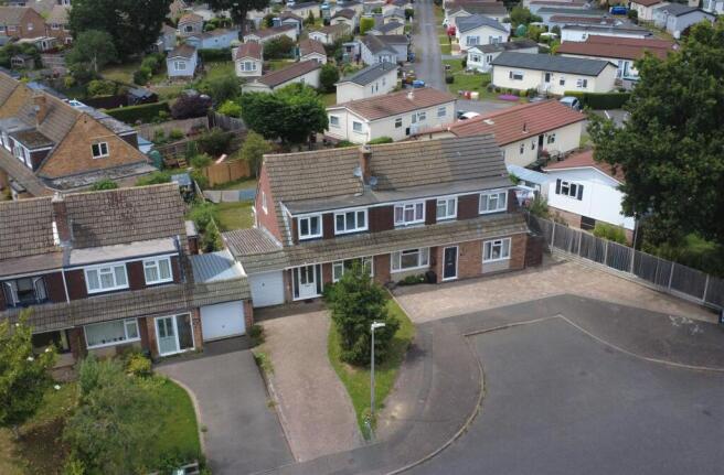 3 bed property, in Fleming Way, £475,000