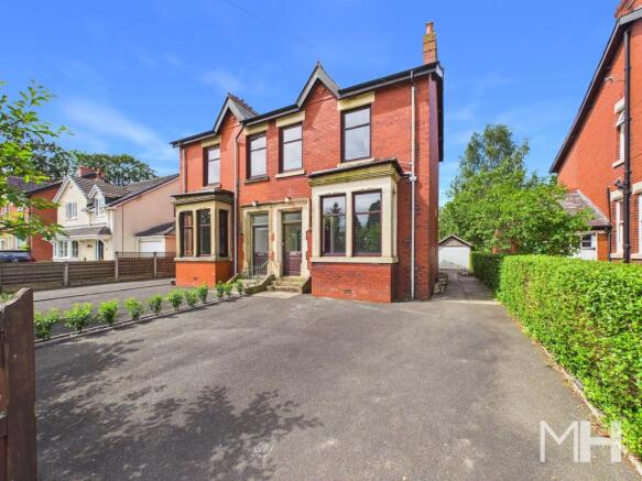 3 bed property, in Rosedale, £325,000