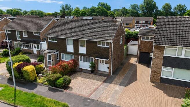 3 bed property, in Grantham Road, £425,000
