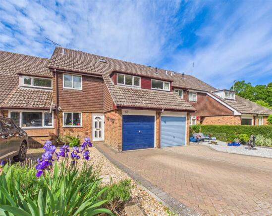 3 bed property, in Rosehill Drive, £375,000