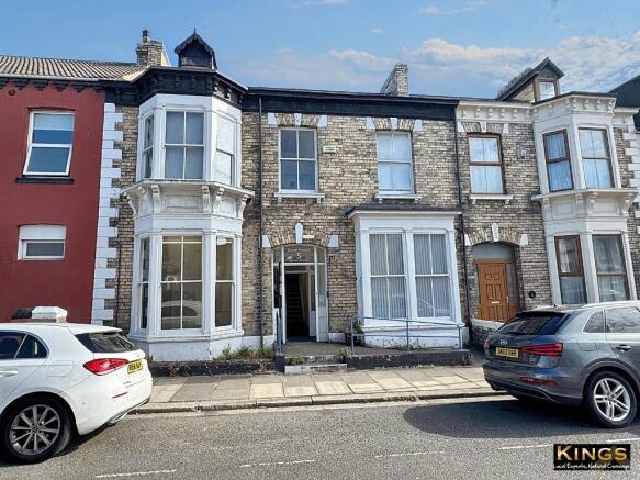 5 bed property, in Turner Street, £210,000