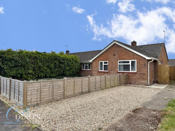 3 bed property, in Hardy Close, £400,000