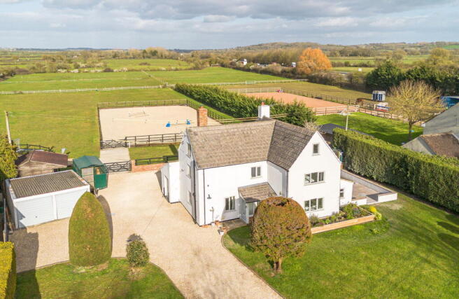 5 bed property, in Old Sodom Lane, £895,000