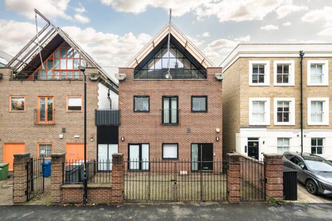 2 bed property, in Morecambe Street, £2,200,000