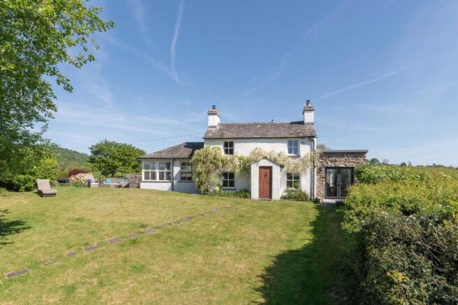 3 bed property, in Bridge House, £800,000