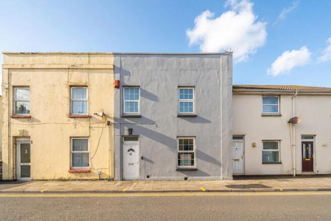 3 bed property, in Alfred Street, £210,000