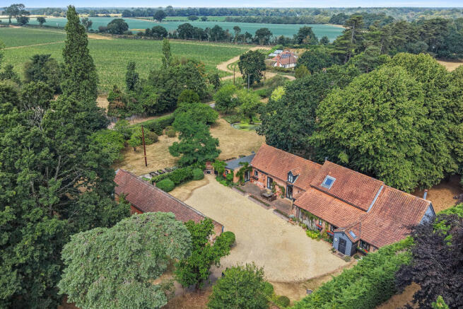3 bed property, in Hollesley, £1,000,000