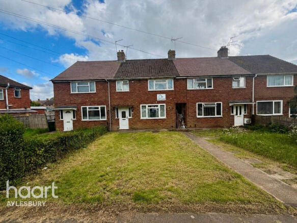 3 bed property, in Weedon Road, £335,000