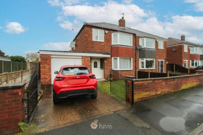 3 bed property, in Robin Hood Crescent, £175,000