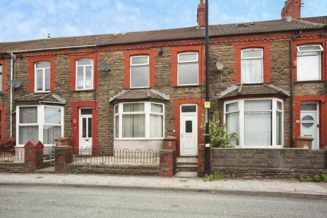 3 bed property, in Thomas Street, £165,000