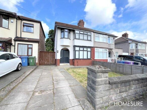 4 bed property, in Barn Hey Green, £295,000